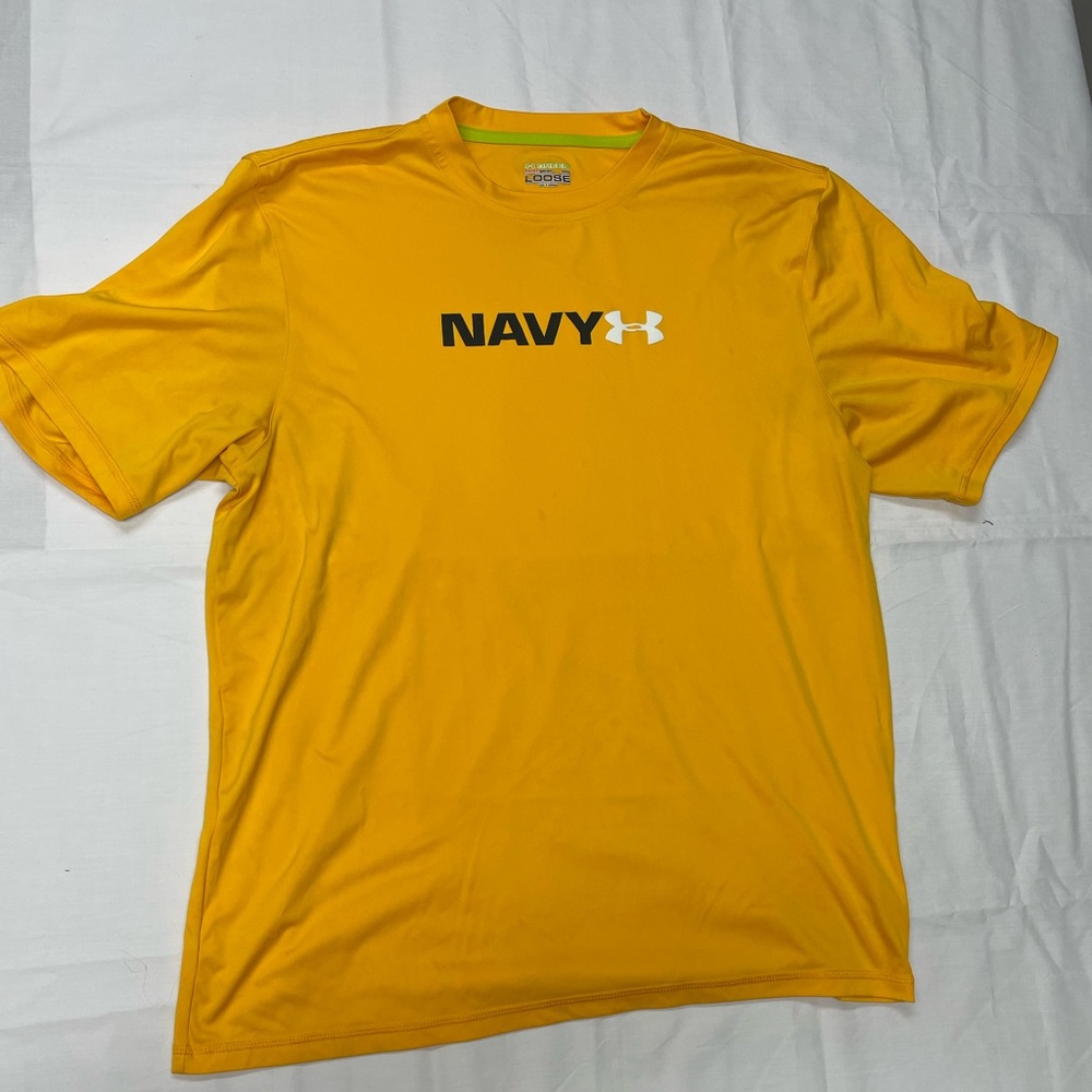 Under Armour. Navy shirt. Heat gear loose fit.